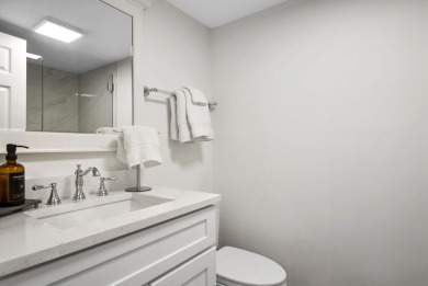 TURNKEY UNIT AVAILABLE FOR YOUR INVESTMENT! MIN RENTAL IS 14 on Ocean Village Golf Course in Florida - for sale on GolfHomes.com, golf home, golf lot