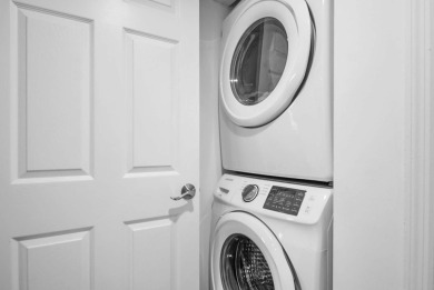 TURNKEY UNIT AVAILABLE FOR YOUR INVESTMENT! MIN RENTAL IS 14 on Ocean Village Golf Course in Florida - for sale on GolfHomes.com, golf home, golf lot