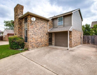 Welcome to this lovely, move in ready, 2 bedroom, 1 and a half on Duck Creek Golf Club in Texas - for sale on GolfHomes.com, golf home, golf lot