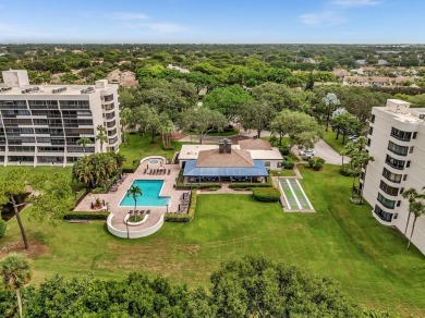 Come see this stunning condo in the highly desirable Boca Del on The Country Club At Boca Raton in Florida - for sale on GolfHomes.com, golf home, golf lot