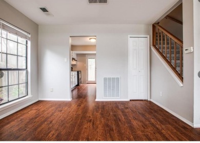 Welcome to this lovely, move in ready, 2 bedroom, 1 and a half on Duck Creek Golf Club in Texas - for sale on GolfHomes.com, golf home, golf lot