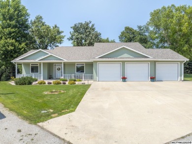 STUNNING 4 BDRM 2.5 BATH HOME TASTEFULLY DECORATED WITH on Ridgestone Golf Club in Iowa - for sale on GolfHomes.com, golf home, golf lot