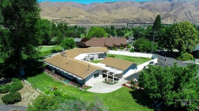 Whether you're an avid golfer or simply appreciate the serene on Quail Ridge Golf Course in Washington - for sale on GolfHomes.com, golf home, golf lot