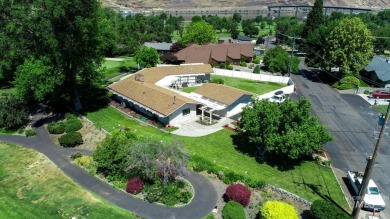 Whether you're an avid golfer or simply appreciate the serene on Quail Ridge Golf Course in Washington - for sale on GolfHomes.com, golf home, golf lot