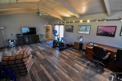 Whether you're an avid golfer or simply appreciate the serene on Quail Ridge Golf Course in Washington - for sale on GolfHomes.com, golf home, golf lot
