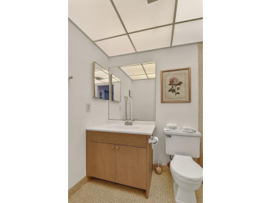 Charming, fully furnished 1st floor corner unit in Kings Point on Kings Point Golf -Flanders Way in Florida - for sale on GolfHomes.com, golf home, golf lot
