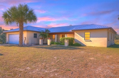 LIVE WHERE OTHERS VACATION - GOLF, BOATING & INCOME POTENTIAL IN on Plantation Inn and Golf Resort  in Florida - for sale on GolfHomes.com, golf home, golf lot