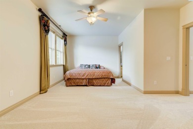 MLS# 285051 Modern Elegance Meets Everyday Comfort in Canyon on Canyon Lakes Golf Course in Washington - for sale on GolfHomes.com, golf home, golf lot