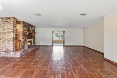 LIVE WHERE OTHERS VACATION - GOLF, BOATING & INCOME POTENTIAL IN on Plantation Inn and Golf Resort  in Florida - for sale on GolfHomes.com, golf home, golf lot