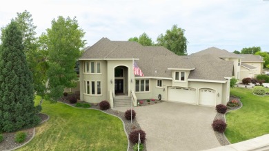 MLS# 285051 Modern Elegance Meets Everyday Comfort in Canyon on Canyon Lakes Golf Course in Washington - for sale on GolfHomes.com, golf home, golf lot