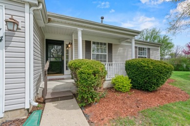 This is the perfect ranch in the perfect location that you've on Streamwood Oaks Golf Club in Illinois - for sale on GolfHomes.com, golf home, golf lot