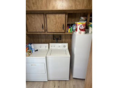 NEW ROOF, Super cute Mobile home in Exeter adult park. Very well on Exeter Golf Course in California - for sale on GolfHomes.com, golf home, golf lot