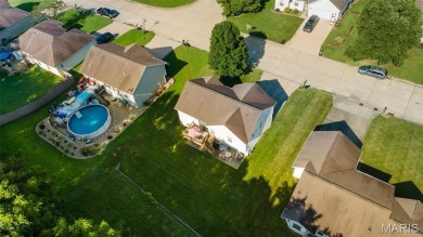 This one owner home has been maintained. It could use some on Bent Creek Golf Course in Missouri - for sale on GolfHomes.com, golf home, golf lot