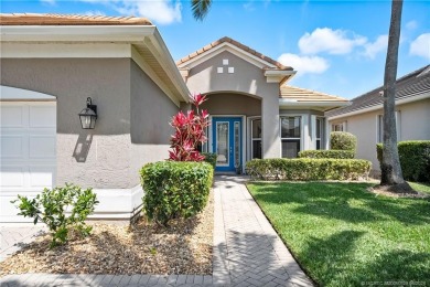 Charming Single-Family Home - This well-maintained 3-bedroom on Monarch Country Club in Florida - for sale on GolfHomes.com, golf home, golf lot