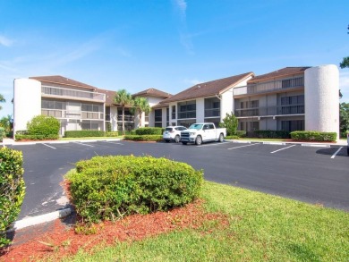 Discover your dream condo at Meadowood Golf & Tennis Club! This on Meadowood Golf and Tennis Club in Florida - for sale on GolfHomes.com, golf home, golf lot