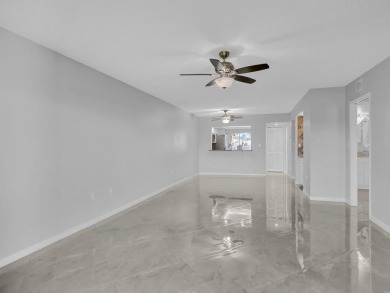 Discover your dream condo at Meadowood Golf & Tennis Club! This on Meadowood Golf and Tennis Club in Florida - for sale on GolfHomes.com, golf home, golf lot