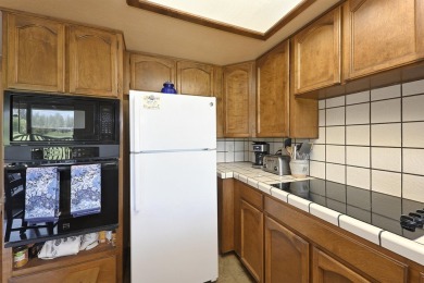Discover your dream retreat in this delightful 3 bedroom, 2.5 on Lake Shastina Golf Course in California - for sale on GolfHomes.com, golf home, golf lot