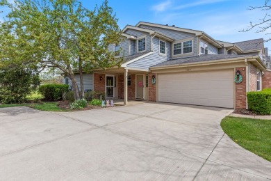 RARE & AMAZING RANCH TOWNHOME OVERLOOKING SPECTACULAR VIEWS OF on Glendale Lakes Golf Club in Illinois - for sale on GolfHomes.com, golf home, golf lot