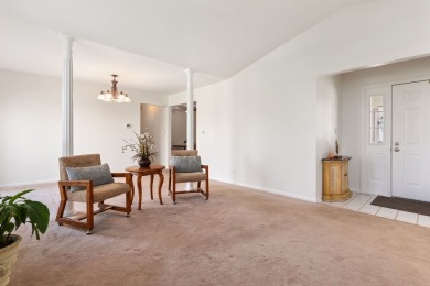 RARE & AMAZING RANCH TOWNHOME OVERLOOKING SPECTACULAR VIEWS OF on Glendale Lakes Golf Club in Illinois - for sale on GolfHomes.com, golf home, golf lot