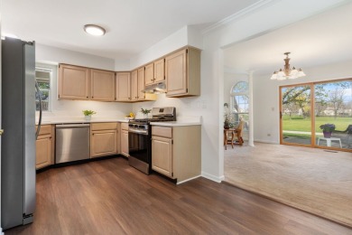 RARE & AMAZING RANCH TOWNHOME OVERLOOKING SPECTACULAR VIEWS OF on Glendale Lakes Golf Club in Illinois - for sale on GolfHomes.com, golf home, golf lot