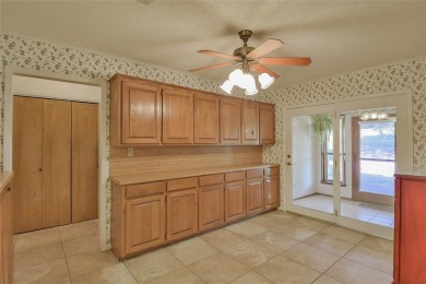 GREAT 3-2-2.5 HOME OR INVESTMENT PROPERTY on 12th green of Pecan on Pecan Plantation Country Club in Texas - for sale on GolfHomes.com, golf home, golf lot