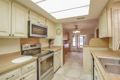 GREAT 3-2-2.5 HOME OR INVESTMENT PROPERTY on 12th green of Pecan on Pecan Plantation Country Club in Texas - for sale on GolfHomes.com, golf home, golf lot