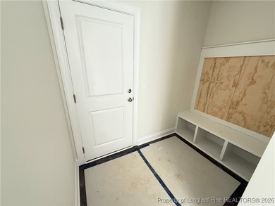 MOVE-IN PACKET!! FRENCH DOOR REFRIG, BLINDS, SOD FRONT AND BACK on Kings Grant Golf and Country Club in North Carolina - for sale on GolfHomes.com, golf home, golf lot