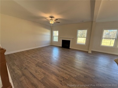 MOVE-IN PACKET!! FRENCH DOOR REFRIG, BLINDS, SOD FRONT AND BACK on Kings Grant Golf and Country Club in North Carolina - for sale on GolfHomes.com, golf home, golf lot
