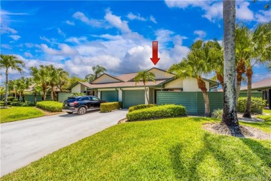 Welcome home! Once you visit this comfortable villa with an open on Heritage Ridge Golf Club in Florida - for sale on GolfHomes.com, golf home, golf lot