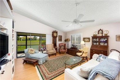 Welcome home! Once you visit this comfortable villa with an open on Heritage Ridge Golf Club in Florida - for sale on GolfHomes.com, golf home, golf lot