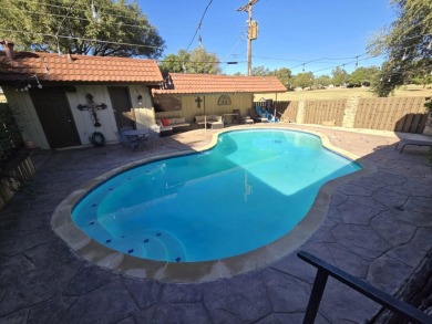 Welcome to this delightful 4-bedroom, 3 full, 2 half bathroom on Sweetwater Country Club in Texas - for sale on GolfHomes.com, golf home, golf lot