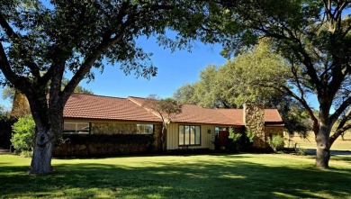 Welcome to this delightful 4-bedroom, 3 full, 2 half bathroom on Sweetwater Country Club in Texas - for sale on GolfHomes.com, golf home, golf lot