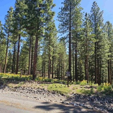 Exceptional fairway frontage lot in Grizzly Ranch. End of Cul de on Grizzly Ranch Golf Club in California - for sale on GolfHomes.com, golf home, golf lot