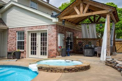 Executive Maumelle Country Club home offers 5 beds, 3.5 baths on Maumelle Golf and Country Club in Arkansas - for sale on GolfHomes.com, golf home, golf lot
