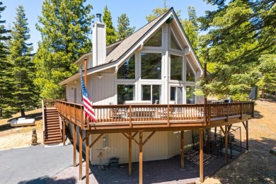 Charming Year-Round Retreat in Lake Almanor West Nestled on a on Lake Almanor West Golf Course in California - for sale on GolfHomes.com, golf home, golf lot