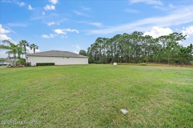 COME  SEE this BEAUTIFULLY MAINTAINED, MOVE-IN READY 3-bedroom on Majors Golf Club At Bayside Lakes in Florida - for sale on GolfHomes.com, golf home, golf lot