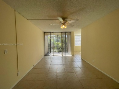 INVESTORS INVESTORS INVESTORS - RENTED FOR 2k A MONTH AND on Pine Island Ridge Country Club in Florida - for sale on GolfHomes.com, golf home, golf lot