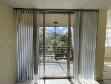 INVESTORS INVESTORS INVESTORS - RENTED FOR 2k A MONTH AND on Pine Island Ridge Country Club in Florida - for sale on GolfHomes.com, golf home, golf lot