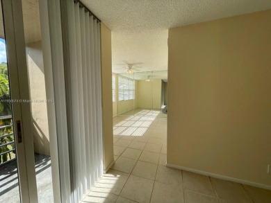 INVESTORS INVESTORS INVESTORS - RENTED FOR 2k A MONTH AND on Pine Island Ridge Country Club in Florida - for sale on GolfHomes.com, golf home, golf lot
