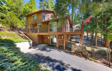 Spacious Retreat in Lake Almanor Country Club.Tucked away in a on Lake Almanor Country Club in California - for sale on GolfHomes.com, golf home, golf lot