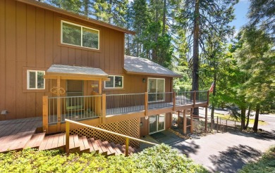 Spacious Retreat in Lake Almanor Country Club.Tucked away in a on Lake Almanor Country Club in California - for sale on GolfHomes.com, golf home, golf lot