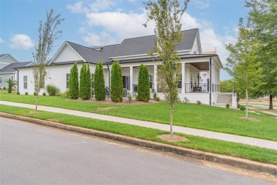 Like new in Olde Stone on a corner lot close to the clubhouse!! on The Club At Olde Stone in Kentucky - for sale on GolfHomes.com, golf home, golf lot