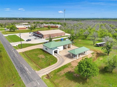 OWN A SLIVER OF THE RIVER IN PECAN PLANTATION GOLFING COMMUNITY! on Pecan Plantation Country Club in Texas - for sale on GolfHomes.com, golf home, golf lot