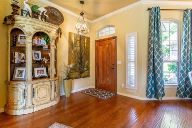 Gorgeous and inviting home located in golf course community!!! on Pheasant Run in Oklahoma - for sale on GolfHomes.com, golf home, golf lot
