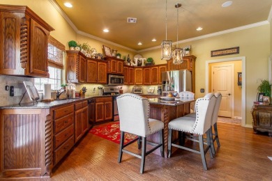 Gorgeous and inviting home located in golf course community!!! on Pheasant Run in Oklahoma - for sale on GolfHomes.com, golf home, golf lot