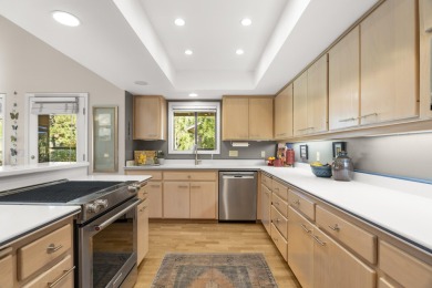 Beautifully maintained 3BR/3BA home in the coveted River's Edge on Rivers Edge Golf Resort in Oregon - for sale on GolfHomes.com, golf home, golf lot