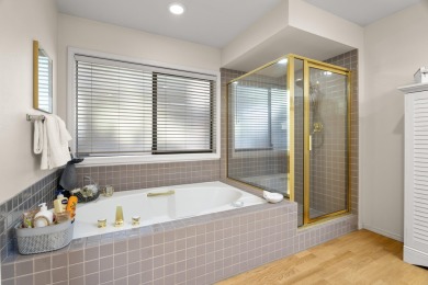 Beautifully maintained 3BR/3BA home in the coveted River's Edge on Rivers Edge Golf Resort in Oregon - for sale on GolfHomes.com, golf home, golf lot