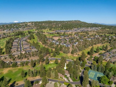 Beautifully maintained 3BR/3BA home in the coveted River's Edge on Rivers Edge Golf Resort in Oregon - for sale on GolfHomes.com, golf home, golf lot