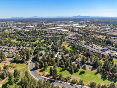 Beautifully maintained 3BR/3BA home in the coveted River's Edge on Rivers Edge Golf Resort in Oregon - for sale on GolfHomes.com, golf home, golf lot
