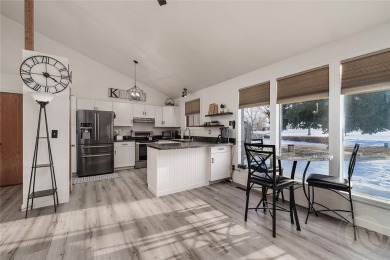 Updated 3 Bed, 3 Bath, 2324 Sq. Ft. townhome on the 18th hole of on Pryor Creek Golf Club in Montana - for sale on GolfHomes.com, golf home, golf lot